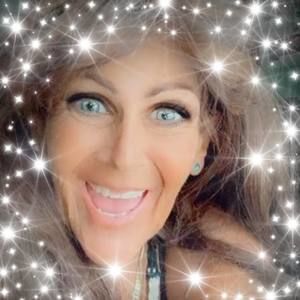 Meet your Posher, Ellen